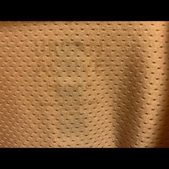 A pink tank - Picture 3 of 3